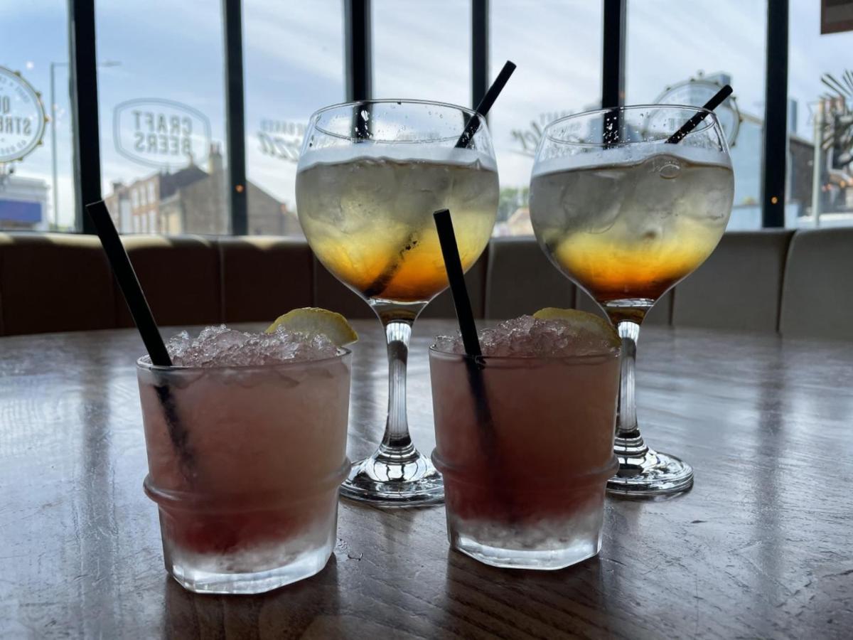 Queen Street Tap Дил Экстерьер фото