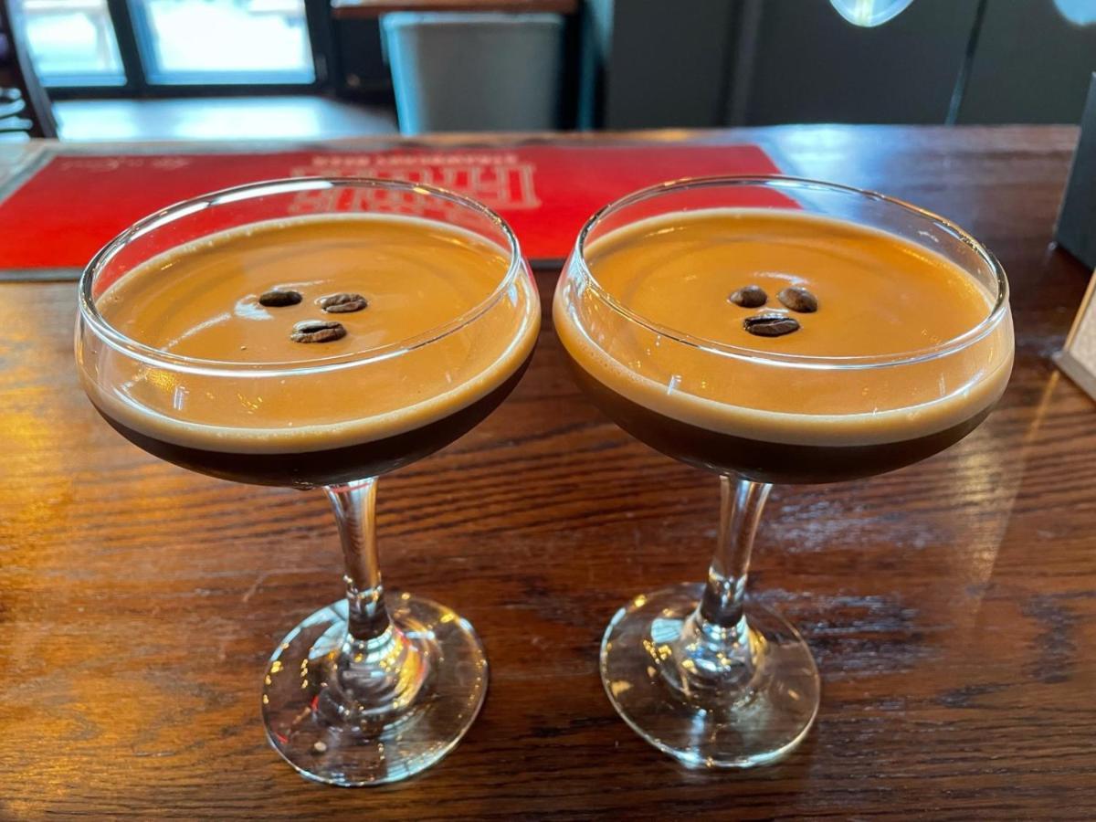 Queen Street Tap Дил Экстерьер фото