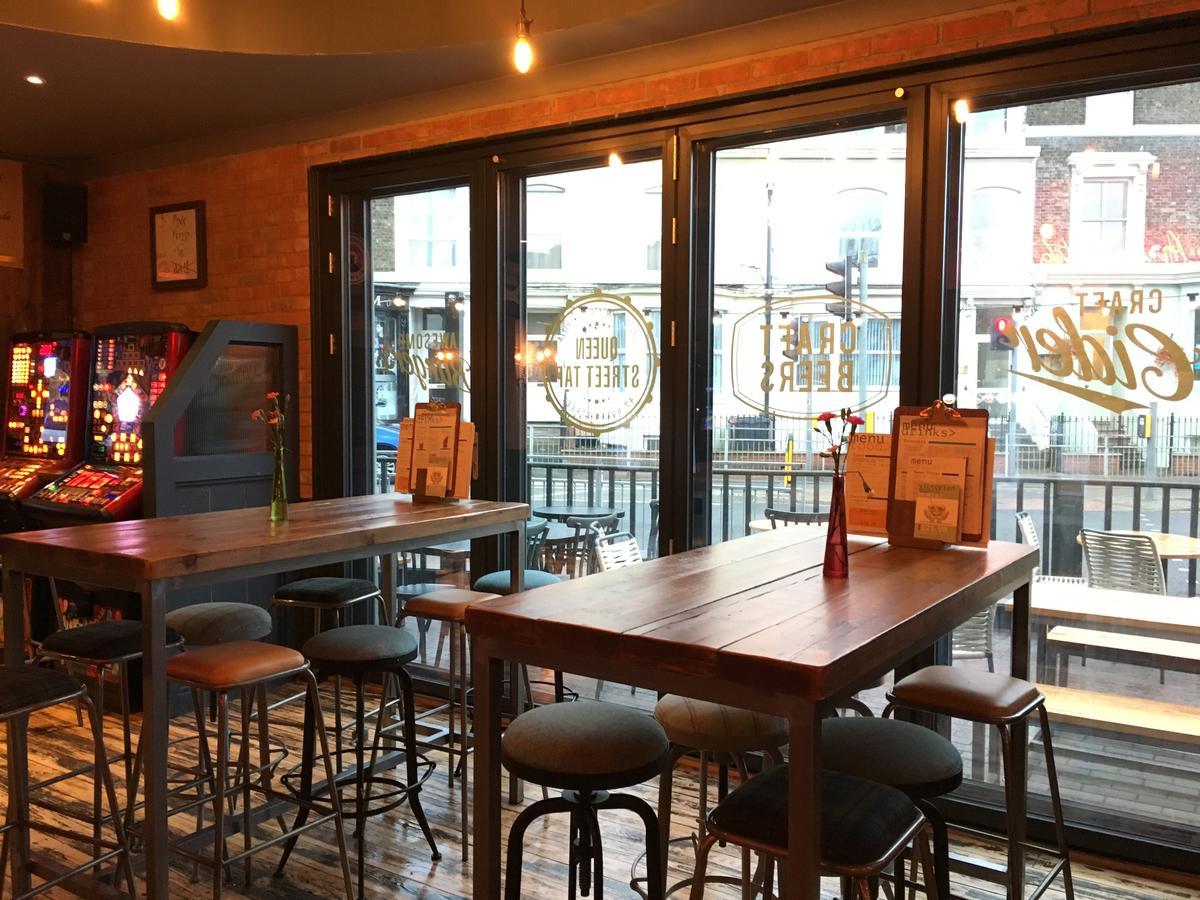 Queen Street Tap Дил Экстерьер фото